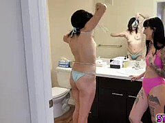 Bikini, Lamidas, Coño, Tatuaje, Trio, Juguetes