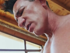 In den arsch, Arsch, Spermaladung, Doppelpenetration, Aufs gesicht abspritzen, Hausmädchen, Natürlichen titten, Flotter dreier