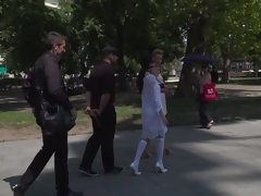 Bondage domination sadisme masochisme, Domination, Pieds, Femelle, Humiliation, Petite femme, Public, Rasée