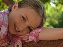 Blondine, Tschechisch, Fingern, Einschiebung, Natürlichen titten, Im freien, Ablutschen, Tätowierung