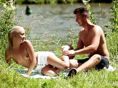 18 años, Rubia, Checa, Hd, Lamidas, Al aire libre, Adolescente, Tetas