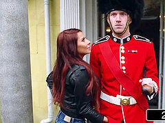 Минет, Британки, Две девушки, Служанка, Рыжие, Втроем, Униформа