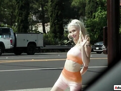 Grosse bite, Sucer une bite, Gorge profonde, Queue, Petite femme, Actrice du porno, Tatouage, Nénés