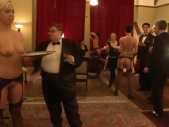 Блондинки, Брюнетки, Доминирование, Затыкание рта, Межрасовый секс, Наказание, Порка, Втроем