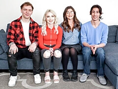 Grosser arsch, Grosser schwanz, Blasen, Hundestellung, Flotter vierer, Natürlichen titten, Jungendliche (18+), Titten