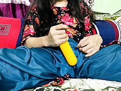 18 ans, Sucer une bite, Première fois, Japonaise, Mère que j'aimerais baiser, Maman, Nue, Épouse