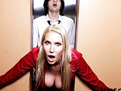 Grote kont, Grote lul, Grote mammen, Blond, Pijpbeurt, Hondjeshouding, Moeder die ik wil neuken