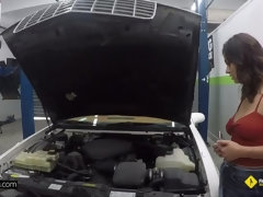 Samantha gets her car repaired in exchange for a mechanic suck and fuck