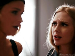 Поза 69, Пальцем, Волосатые, Джинсы, Поцелуи, Лесбиянка, Пирсинг, Сиськи