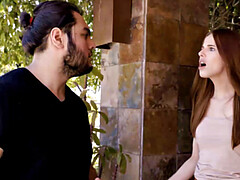 18 jaar, Pijpbeurt, Handbeurt, Masturbatie, Buiten, Rok, Tiener, Tieten likken