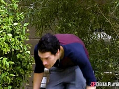 Américain, Salle de bains, Brunette brune, Couple, En levrette, Bâillonner, Piercing, Réalité