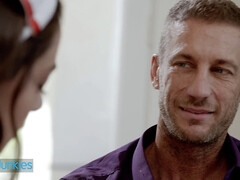 Брюнетки, Глубокая глотка, Натуральные сиськи, Медсестра, Наездница, Чулки, Сосущие, Сиськи