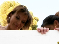 茶髪の, 巨乳な, 女 人男 人, 自然山雀, アウトドア, 小柄, ふっくら乳首, 三人