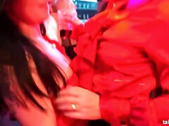 Tetas grandes, Rubia, Cfnm, Grupo, Madres para coger, Ducha, Medias largas, Intercambio de parejas