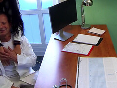 Médecin, Léchez, Bureau, Culottes ou slips, Chatte, Plan cul à trois, Serré, Voyeur