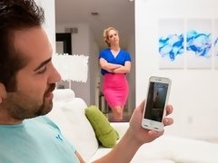 デカ尻, ブロンド, フェラチオ, 手コキする, ハードコア, 淫乱熟女, 3p男男女, ユニフォーム