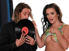 Amateur, Tetas grandes, Morena, Estilo perrito, Peludo, Tetas naturales, Tatuaje, Adolescente