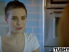 18 años, Anal, Mamada, Morena, Estilo perrito, Corridas faciales, Sexo duro, Lencería