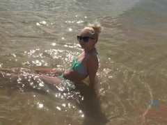 Bikini, Blondine, Kleid, Zierlich, Muschi, Dürr, Titten, Vibrator