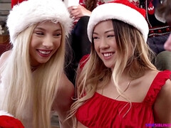 Unboxing My Stepsis Slit - teen threesome porn video