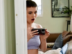 69 negenenzestig, Bruinharig, Lesbisch, Likken, Moeder die ik wil neuken, Klein, Tiener, Tieten likken