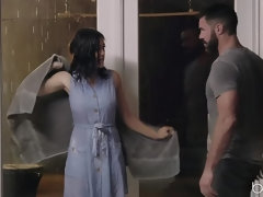 アメリカ人, アジア人, お尻, デカチン, バック, 指いじり, 開帳, ショートヘア