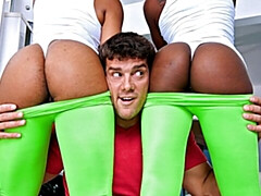 18, デカ尻, デカチン, 黒人, 女 人男 人, 異人種間, 自然山雀, オッパイの