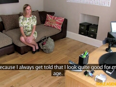 Amateur, Sucer une bite, Léchez, Masturbation, Maman, Bureau, Chatte, Plan cul à trois