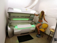 Tussi, Blondine, Blasen, Studentin, Kehlenfick, Nackt, Muschi, Dürr