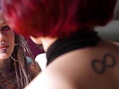 Anaal, Grote mammen, Zoenen, Ondergoed, Geschoren, Mager, Tiener, Tieten likken