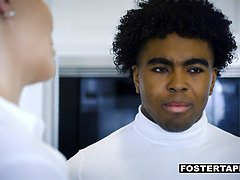 Gros cul, Gros seins, Blonde, Sucer une bite, Brunette brune, Fétiche, Mère que j'aimerais baiser, Plan cul à trois