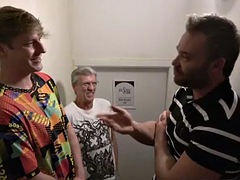 Grote lul, Grote mammen, Oudere vrouw, Hardcore, Geschoren, Slet, Zuigen, Tieten likken