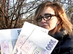 Grote mammen, Blond, Pijpbeurt, Brillen, Handbeurt, Moeder die ik wil neuken, Buiten, Geschoren