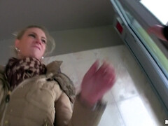 Amateur, Blonde, Bus, Européenne, Argent, De plein air, Pov, Réalité