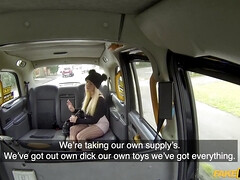 フェラチオ, 車, 指いじり, なめる, 淫乱熟女, オマンコ, コキ, おもちゃ