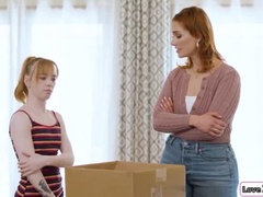 Дочка, Поцелуи, Лесбиянка, Милф, Крошечные, Киски, Рыжие, Бритые