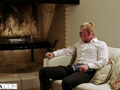 Rostro sentado, Sexo duro, Lencería, Orgasmo, Pequeña, Chorro, Medias largas, Tetas