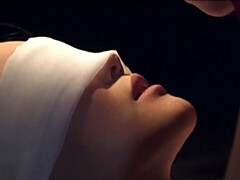 Grote kont, Grote mammen, Vingeren, Zoenen, Likken, Ondergoed, Masturbatie, Mager