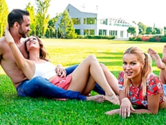 Anaal, Grote kont, Grote lul, Pijpbeurt, Hondjeshouding, Natuurlijke tieten, Tiener, Tieten likken