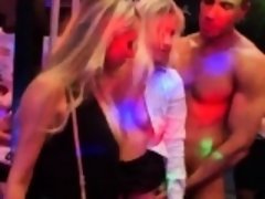 Sucer une bite, Tchèque, Partouze, Groupe, Hard, Public