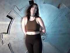 Gros seins, Bondage, Brunette brune, Fétiche, Seins naturels, Mamelons, Solo, Nénés