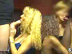 Leie, In den arsch, Französisch, Handjob, Masturbation, Reif, Öffentlich, Realität