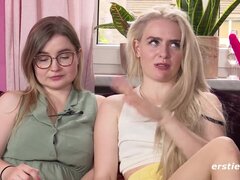 Couple, Gode, Doigter, Allemand, Hd, Lesbienne, Léchez, Rasée
