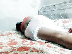 18 ans, Bisexuelle, Doigter, Branlette thaïlandaise, Léchez, Maman, Serré, Vierge