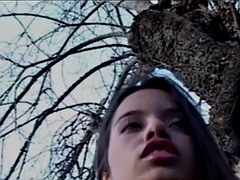 Brunette brune, Doigter, Fille latino, Masturbation, De plein air, Suçant, Adolescente, Nénés