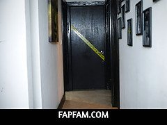 18 ans, Cul, Plantureuse, Hd, Nue, Pov, Chatte, Nénés