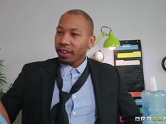 Anal, Tetas grandes, Morena, Tacones, Coño, Secretaria, Falda, Hilo dental