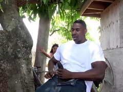 Noire, Sucer une bite, En levrette, Faciale, Hd, Seins naturels, De plein air, Chevaucher