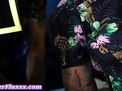 Sucer une bite, Poilue, Branlette thaïlandaise, Lingerie, Mature, Lécher le sphincter, Transsexuelle, Épouse