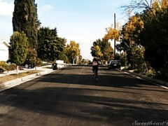 69 negenenzestig, Blond, Zoenen, Lesbisch, Buiten, Kut duiken, Stiefmoeder, Tieten likken